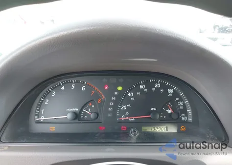 2004 Toyota Camry Le z USA, uszkodzony, nr VIN 4T1BE32K84U323216